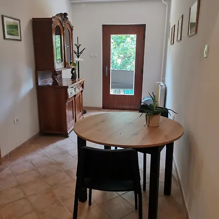 Istracycle Apartment *